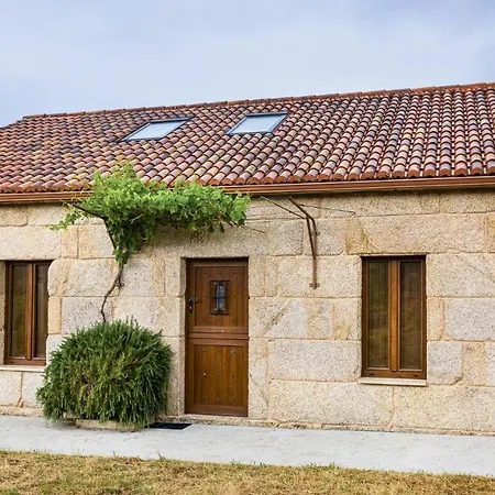 Hospedium Galitrips Casa Campinho بيت للعطل Santa Comba de Carnota